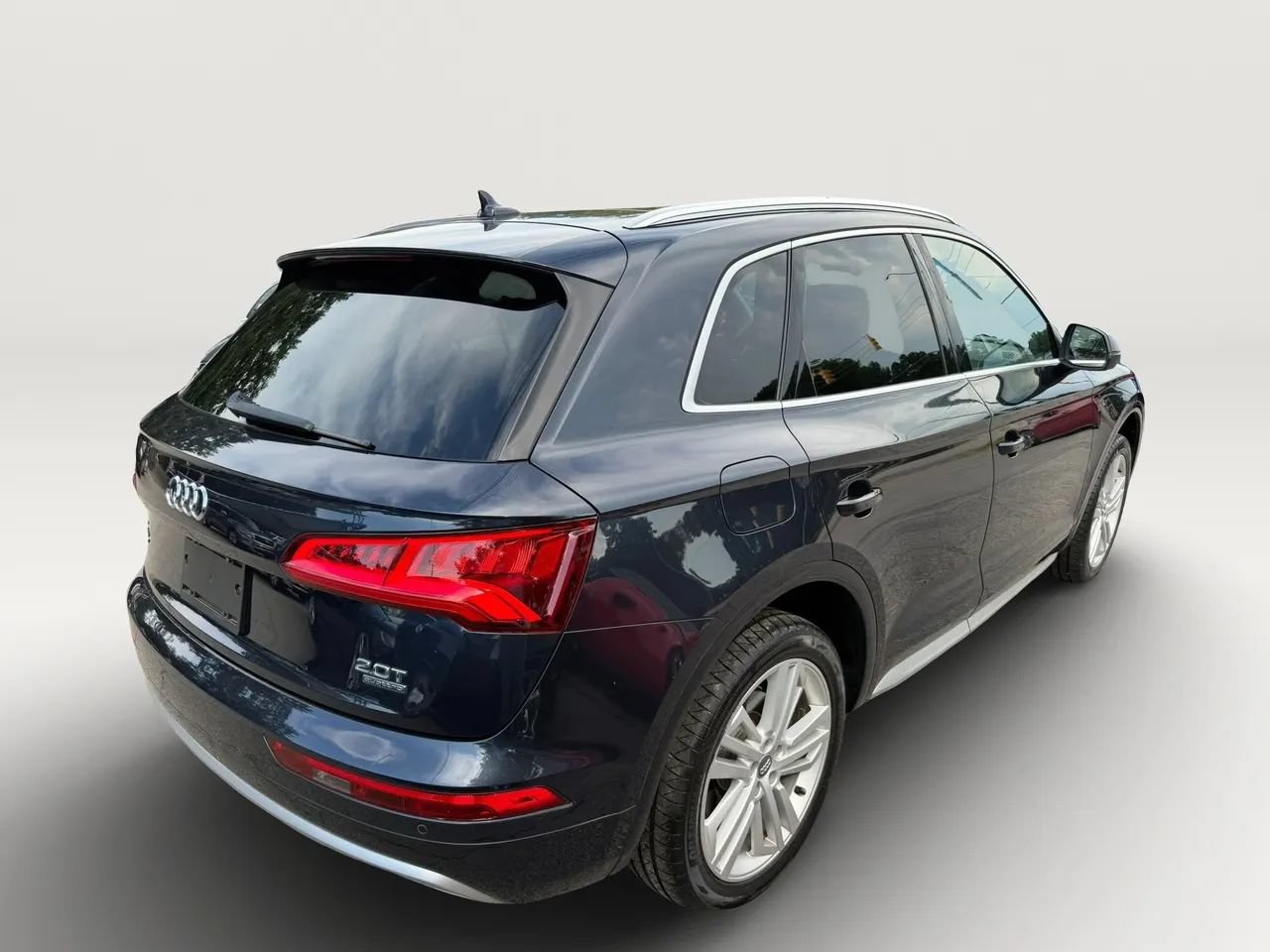Used 2018 Audi Q5 2.0T Premium Plus w/ Premium Plus Package AWD/4WD image 3