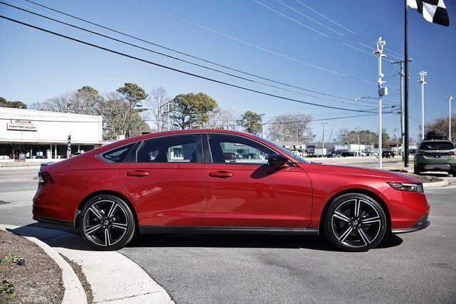 Used 2024 Honda Accord Sport image 8