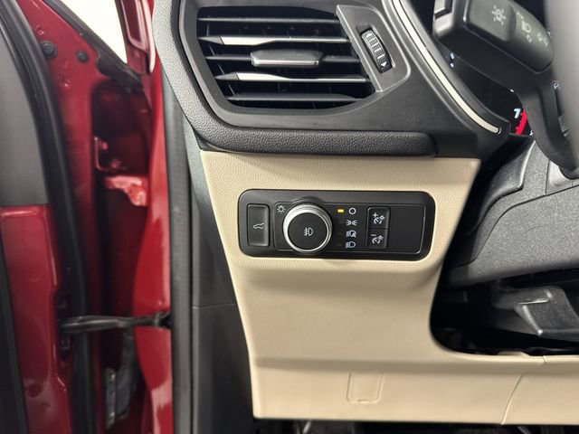 Used 2021 Ford Escape SEL image 13