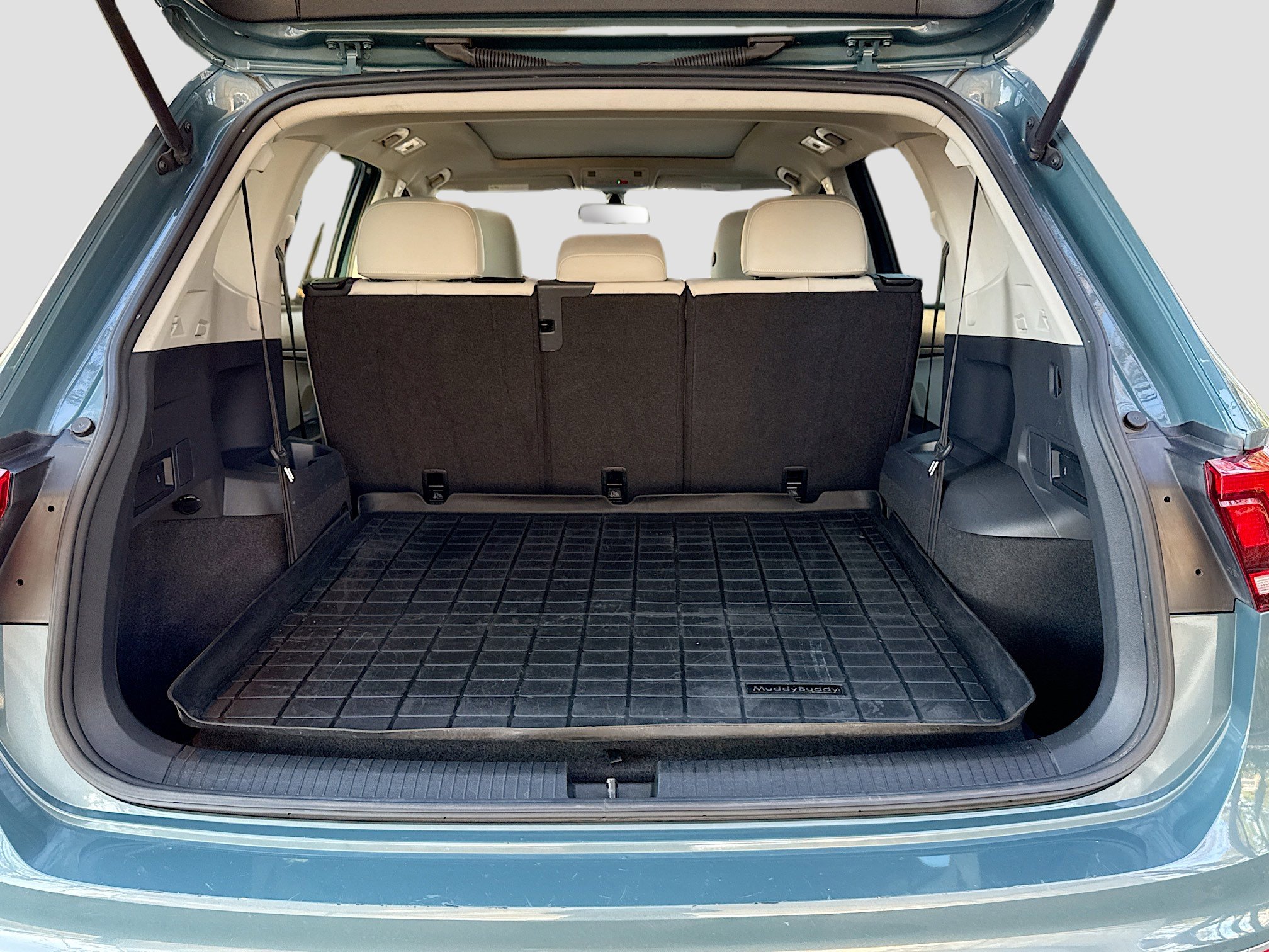 Used 2021 Volkswagen Tiguan SE w/ Panoramic Sunroof Package image 11