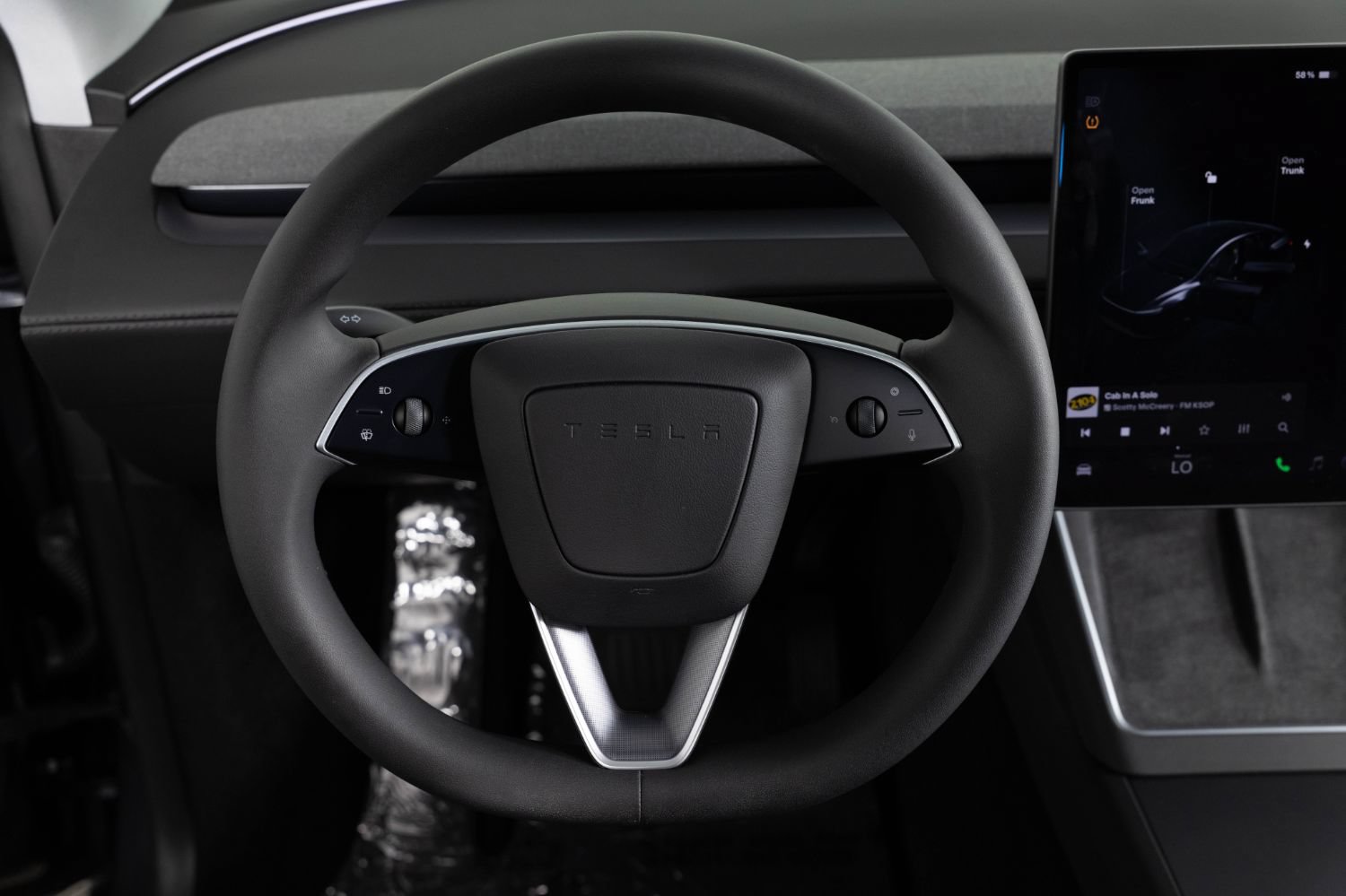 Used 2026 Tesla Model Y Long Range RWD image 29