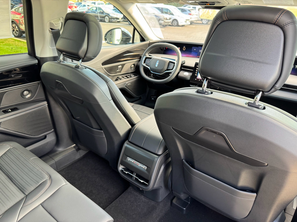 New 2026 Lincoln Nautilus Reserve w/ Jet Appearance Package image 18