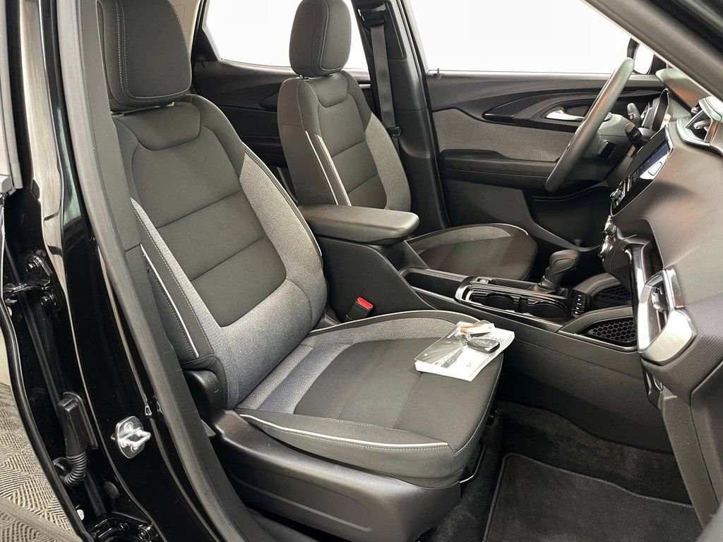 Used 2023 Chevrolet TrailBlazer LT w/ Convenience Package image 37