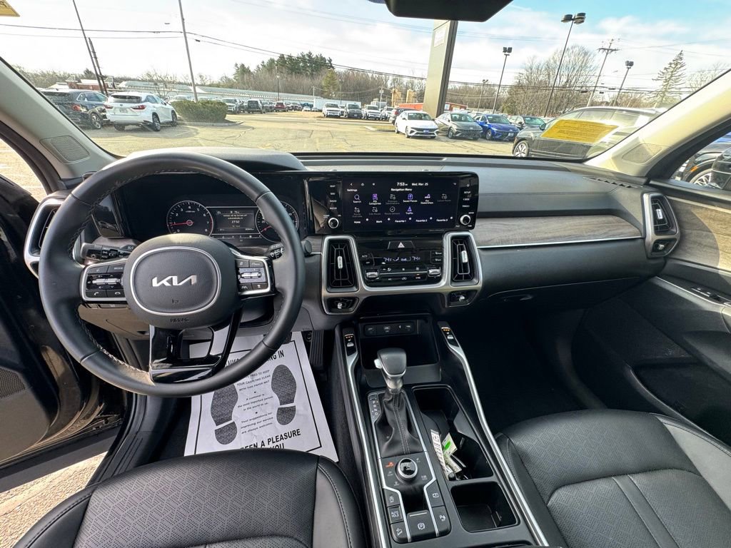 Used 2023 Kia Sorento X-Line EX image 13