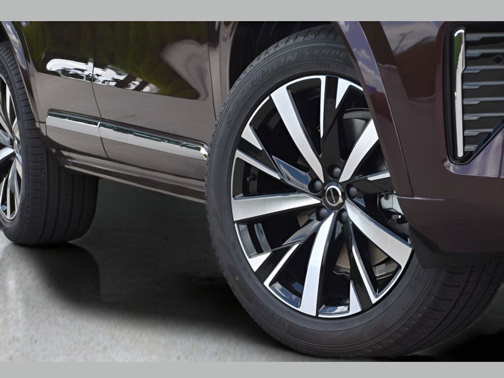 Certified 2026 Volvo XC90 B6 Core w/ Protection Package Premier AWD/4WD image 10