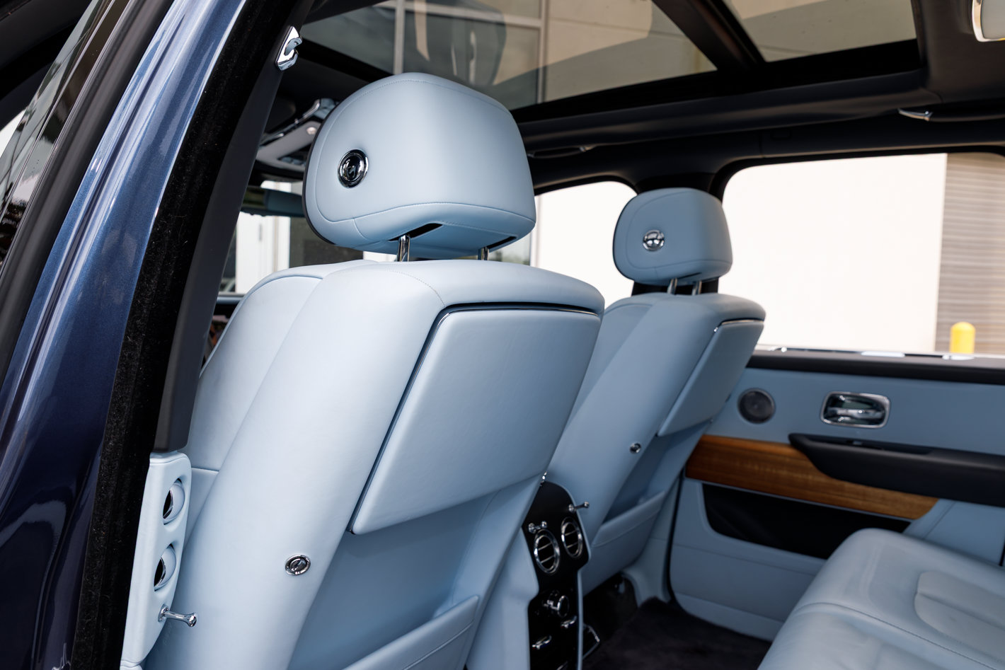 Certified 2019 Rolls-Royce Cullinan AWD/4WD image 29