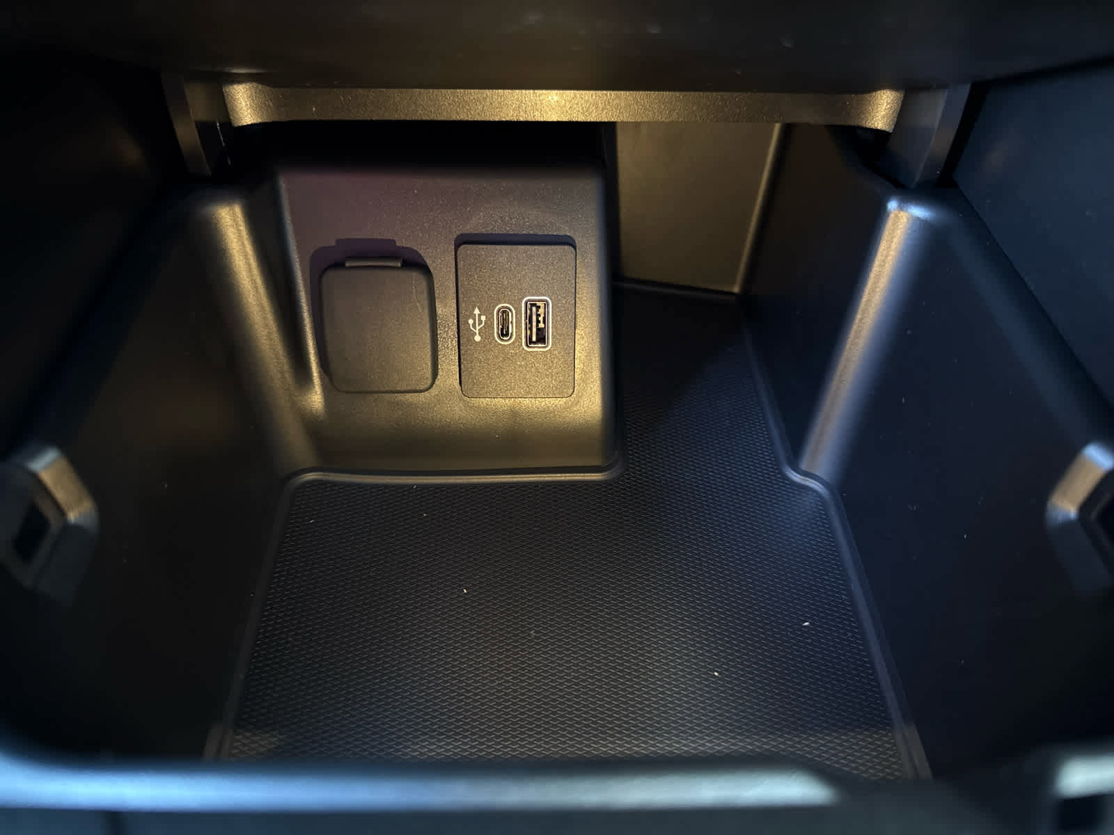 New 2025 Ford Explorer Active w/ Active Comfort Package image 16