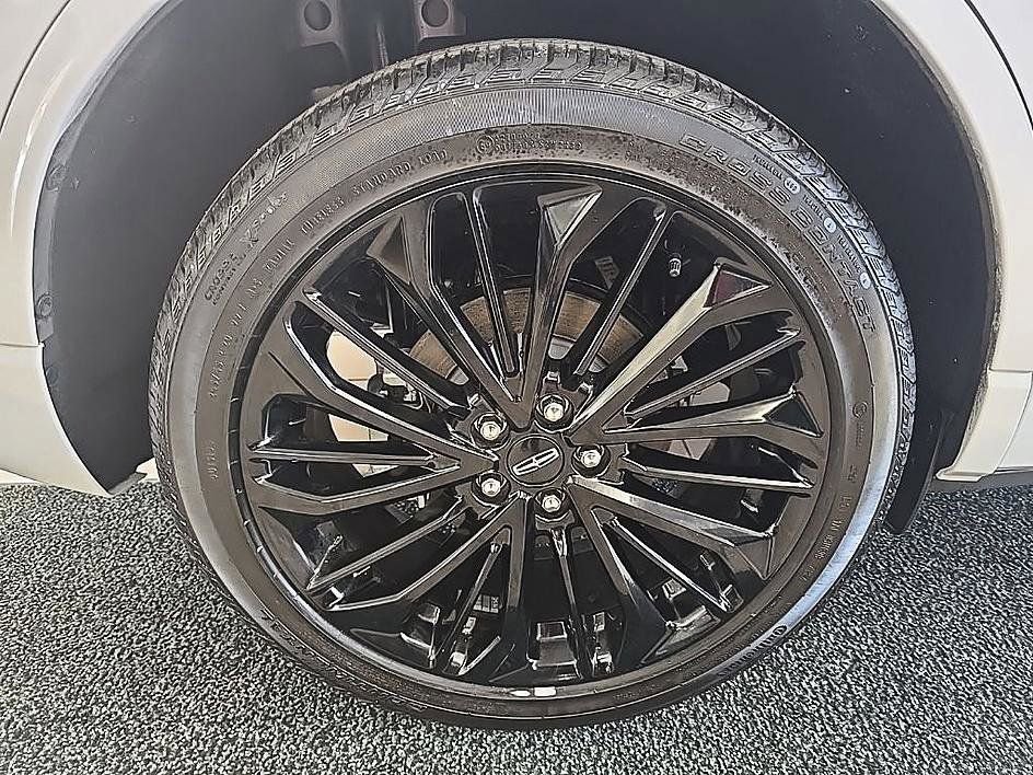 Used 2025 Lincoln Corsair AWD w/ Equipment Group 101A image 43