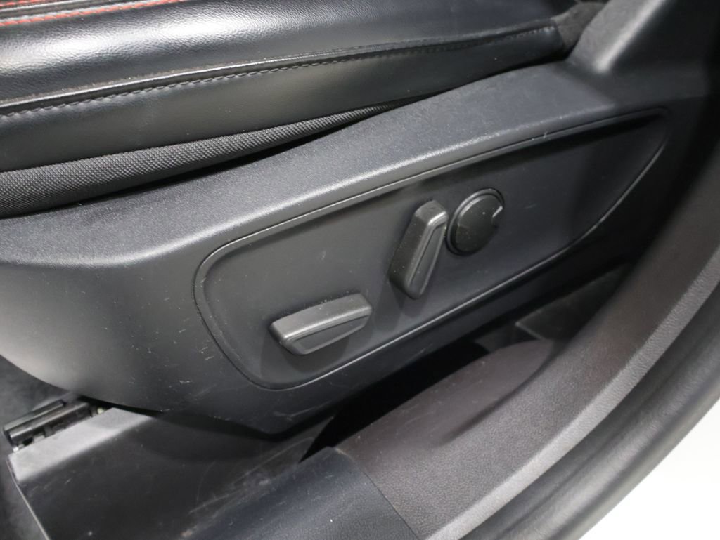 Used 2024 Ford Escape ST-Line image 12