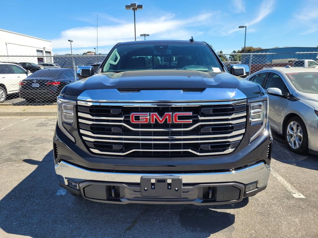Used 2025 GMC Sierra 1500 SLT w/ SLT Premium Package image 2