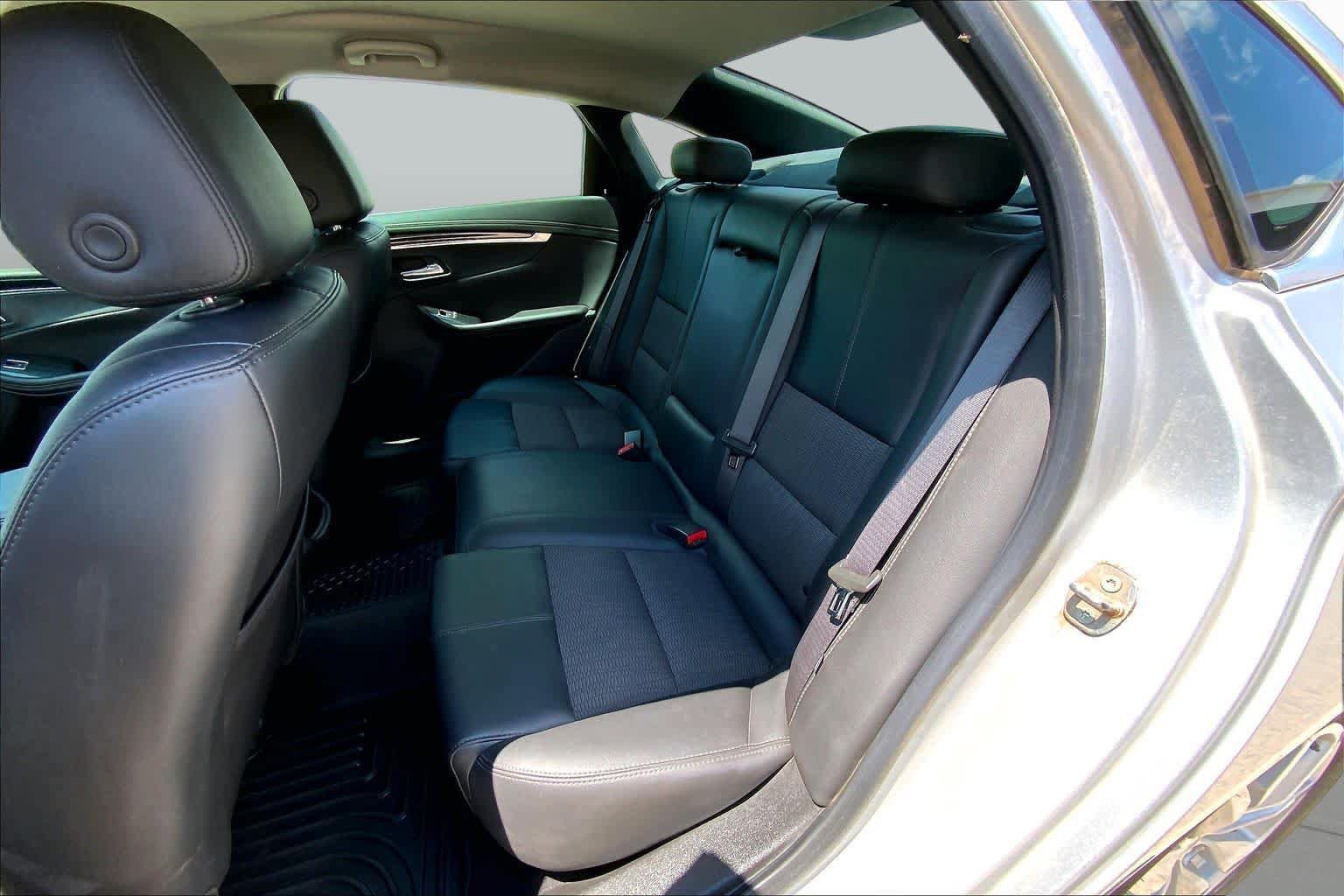 Used 2020 Chevrolet Impala LT FWD image 21