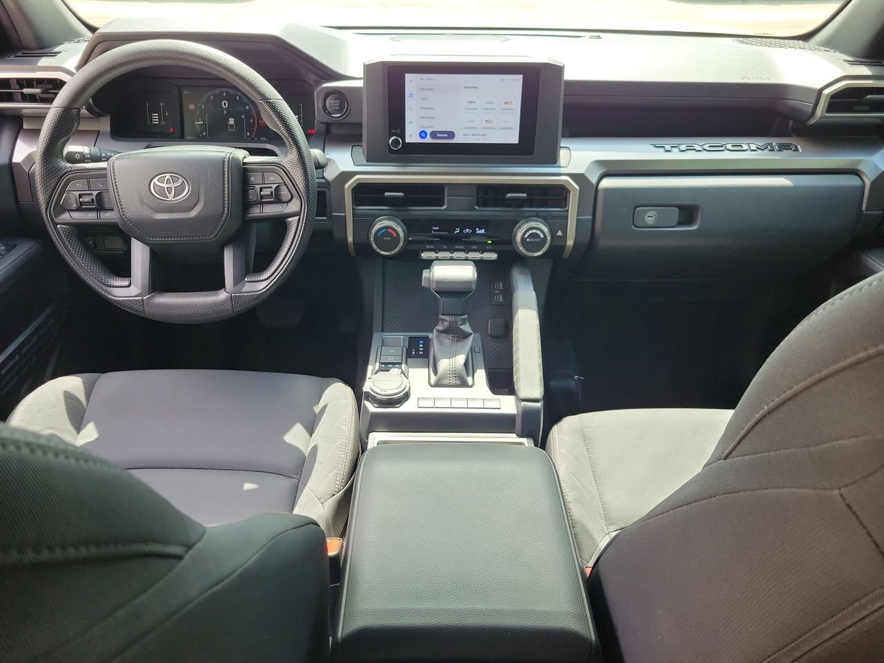 Used 2024 Toyota Tacoma SR5 AWD/4WD image 12