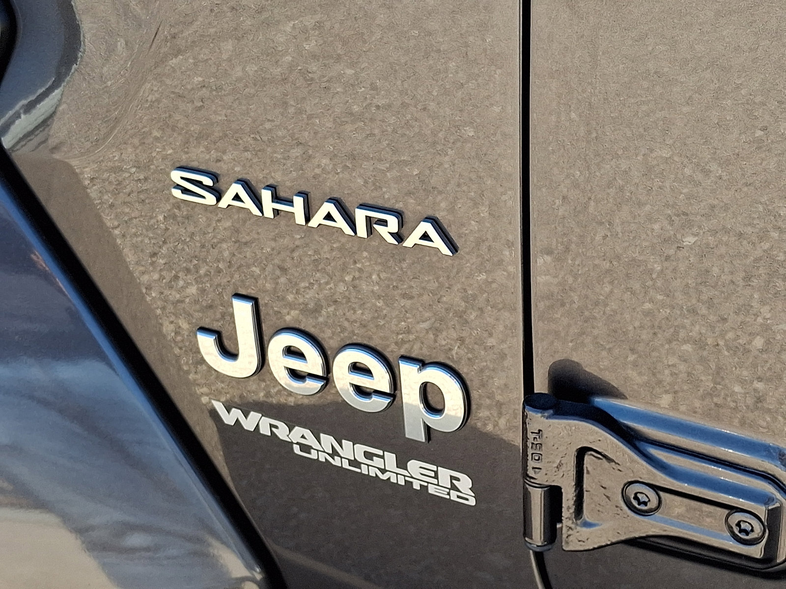 Certified 2018 Jeep Wrangler Unlimited Sahara image 29