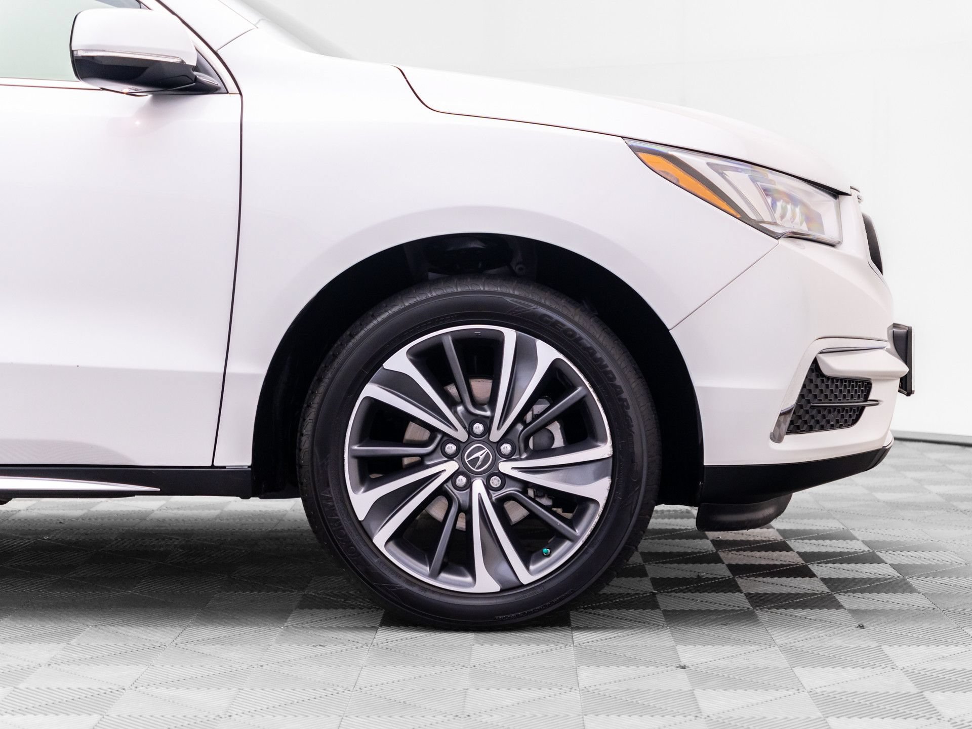 Used 2020 Acura MDX SH-AWD w/ Technology Package image 35