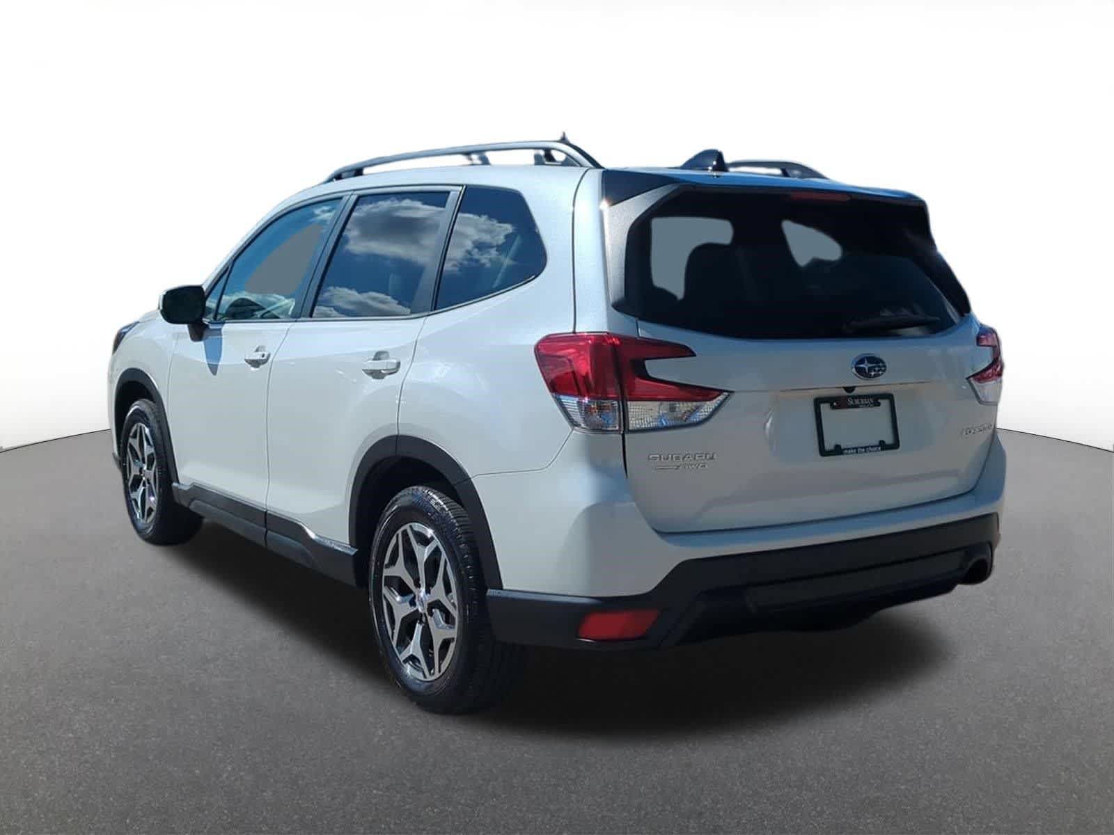 Certified 2024 Subaru Forester Premium AWD/4WD image 4