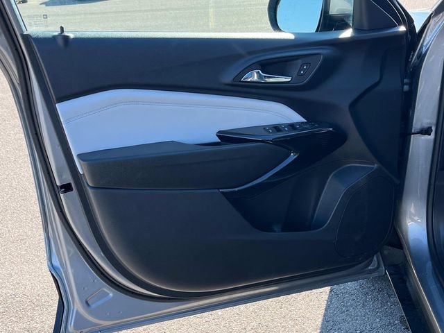 New 2026 Chevrolet Trax LT w/ Driver Confidence Package FWD image 24
