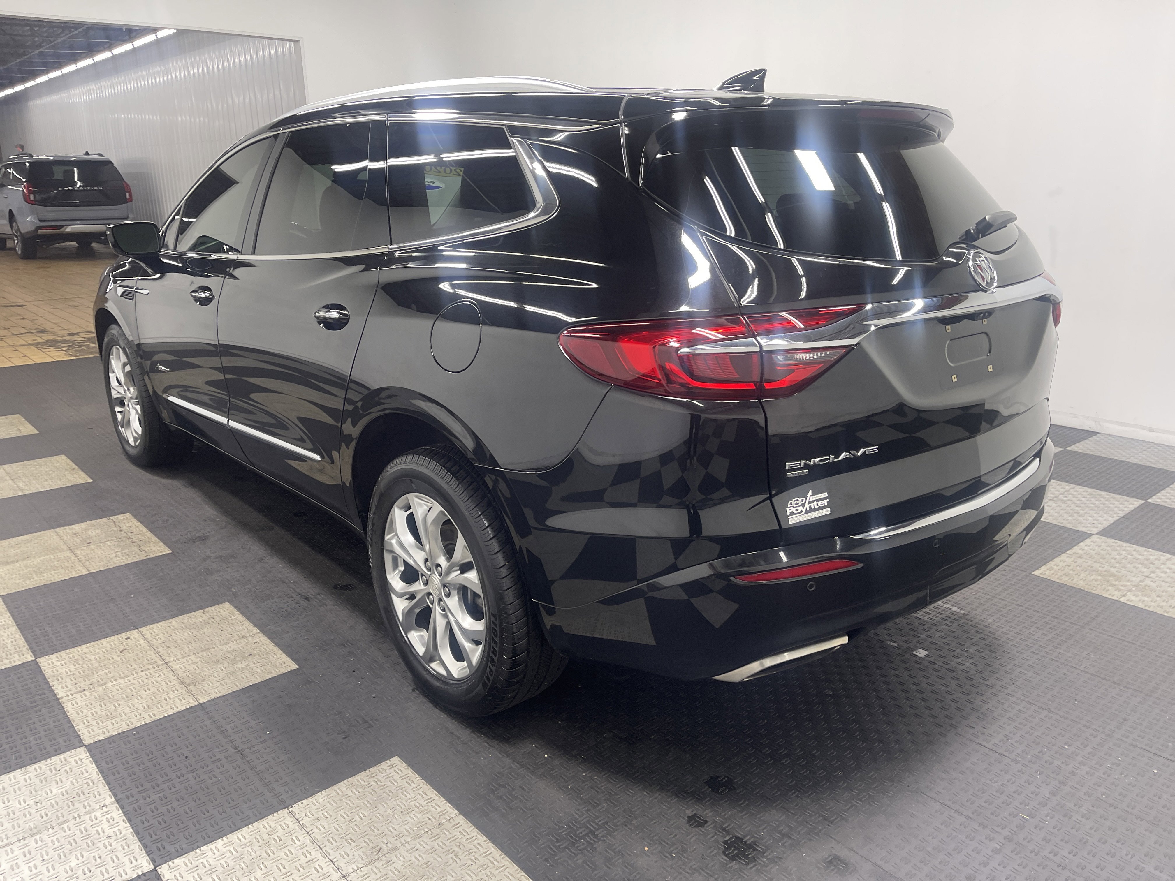 Used 2020 Buick Enclave Avenir w/ Avenir Technology Package image 2