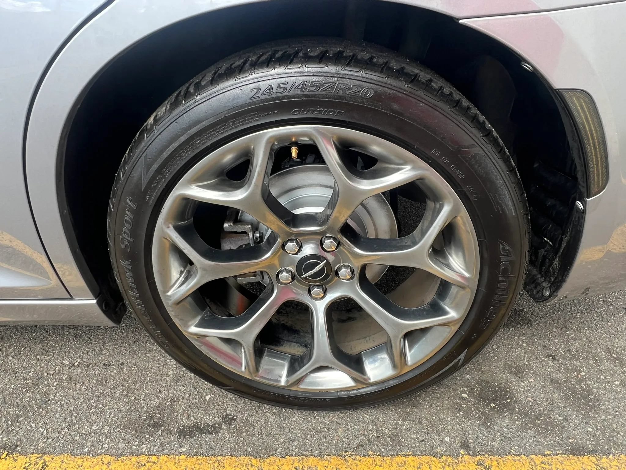 Used 2018 Chrysler 300 S w/ 300S Premium Group RWD image 10