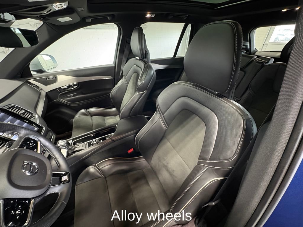 Used 2016 Volvo XC90 T6 R-Design w/ Vision Package image 22