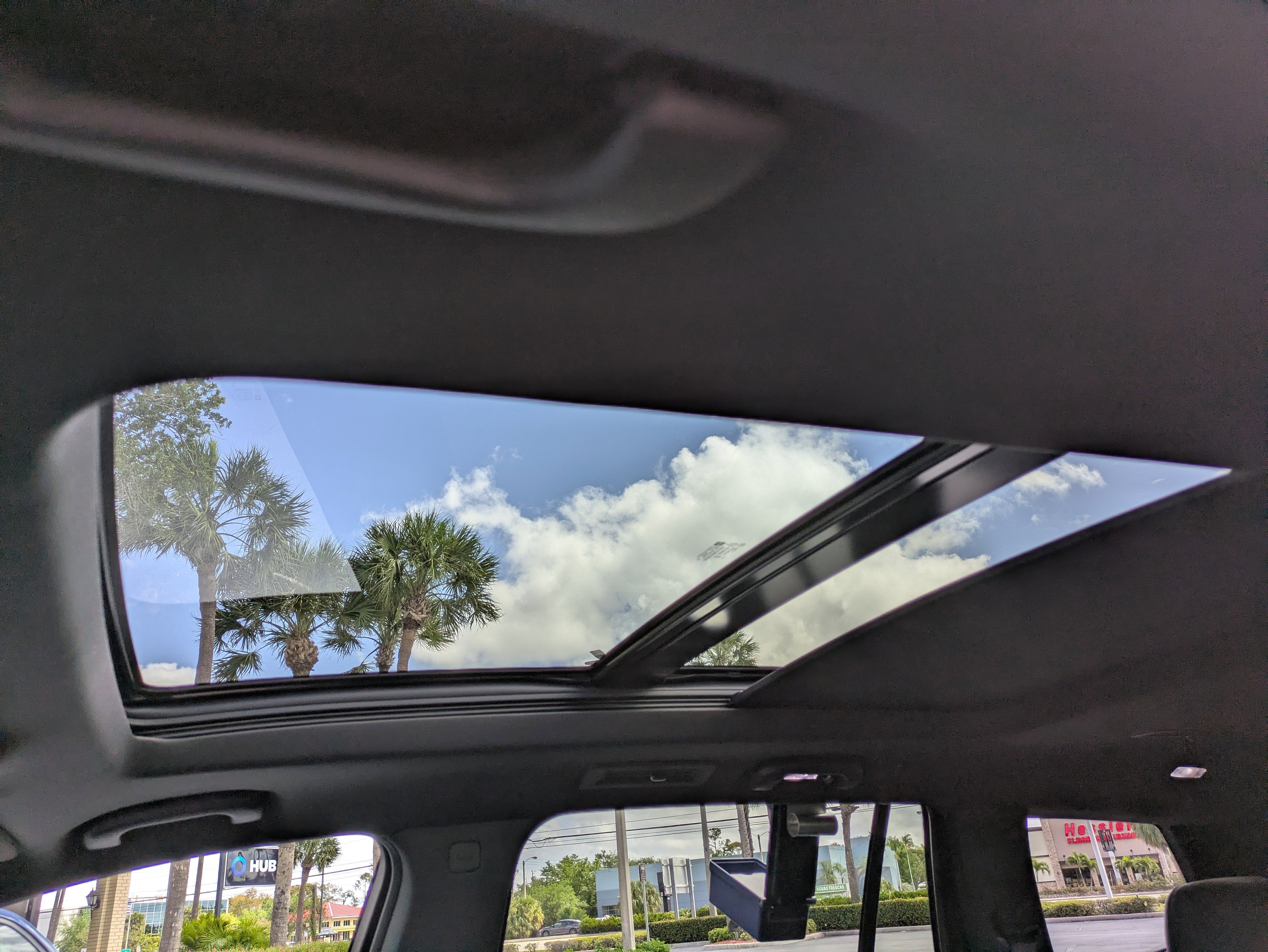 Certified 2024 Cadillac XT6 Sport w/ LPO, Floor Liner Package image 19