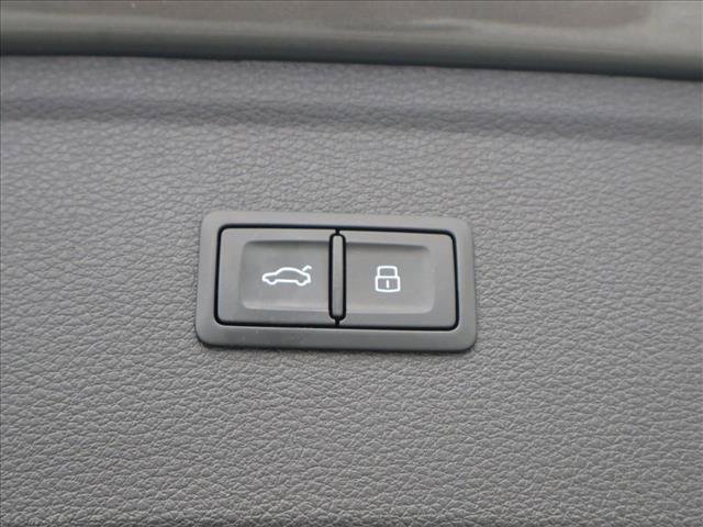 Used 2024 Audi Q5 e Premium Plus AWD/4WD image 7