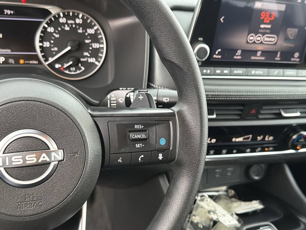 Used 2024 Nissan Rogue SV FWD image 26
