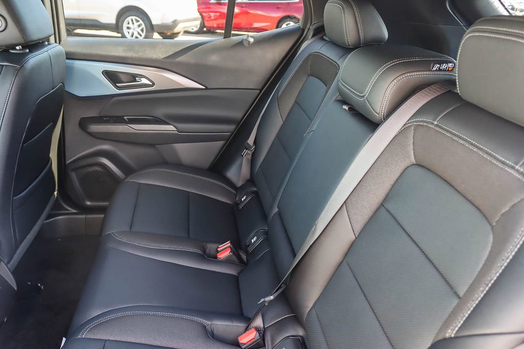 New 2026 Chevrolet Equinox EV LT image 17