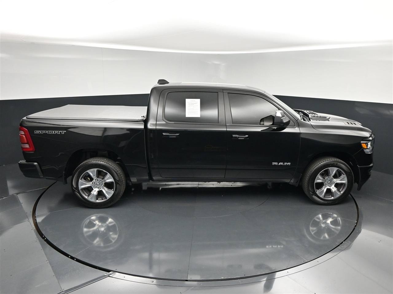 Used 2023 RAM 1500 Laramie AWD/4WD image 23