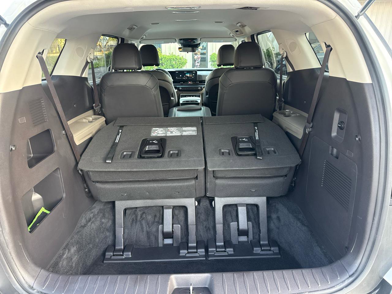 Used 2026 Kia Carnival LXS image 47