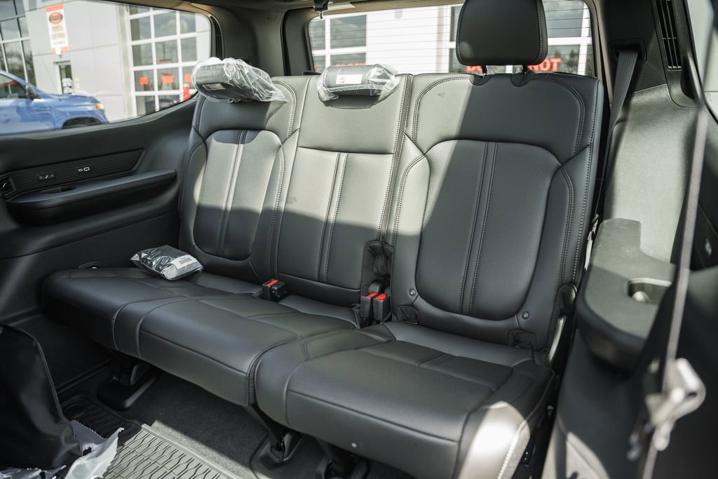 New 2026 Jeep Grand Wagoneer 4WD image 37