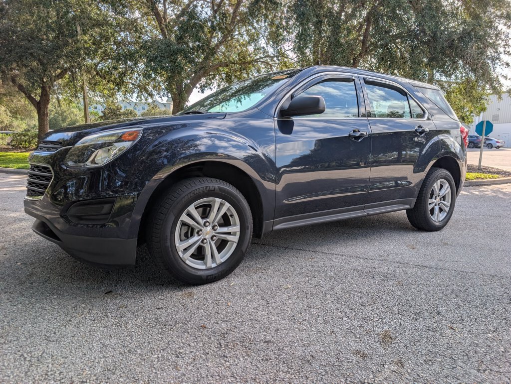 Used 2017 Chevrolet Equinox LS FWD image 3
