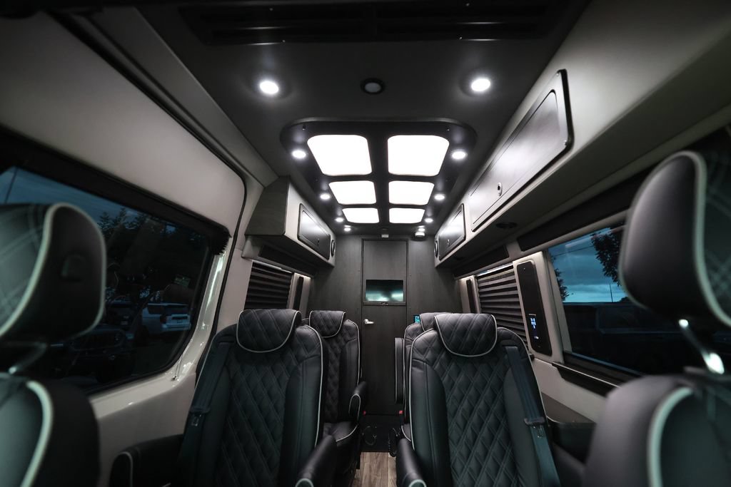 Used 2023 Mercedes-Benz Sprinter 3500 image 12