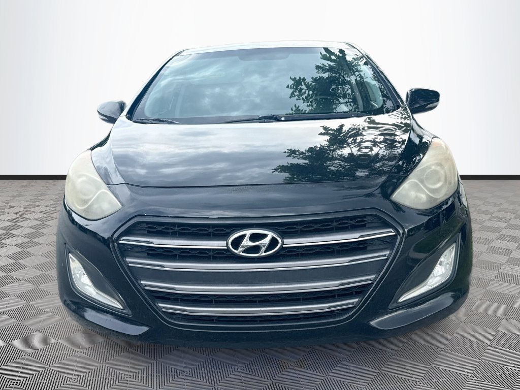 Used 2016 Hyundai Elantra GT FWD image 2