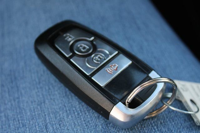 Used 2020 Ford Ranger Lariat w/ Equipment Group 501A Mid image 10