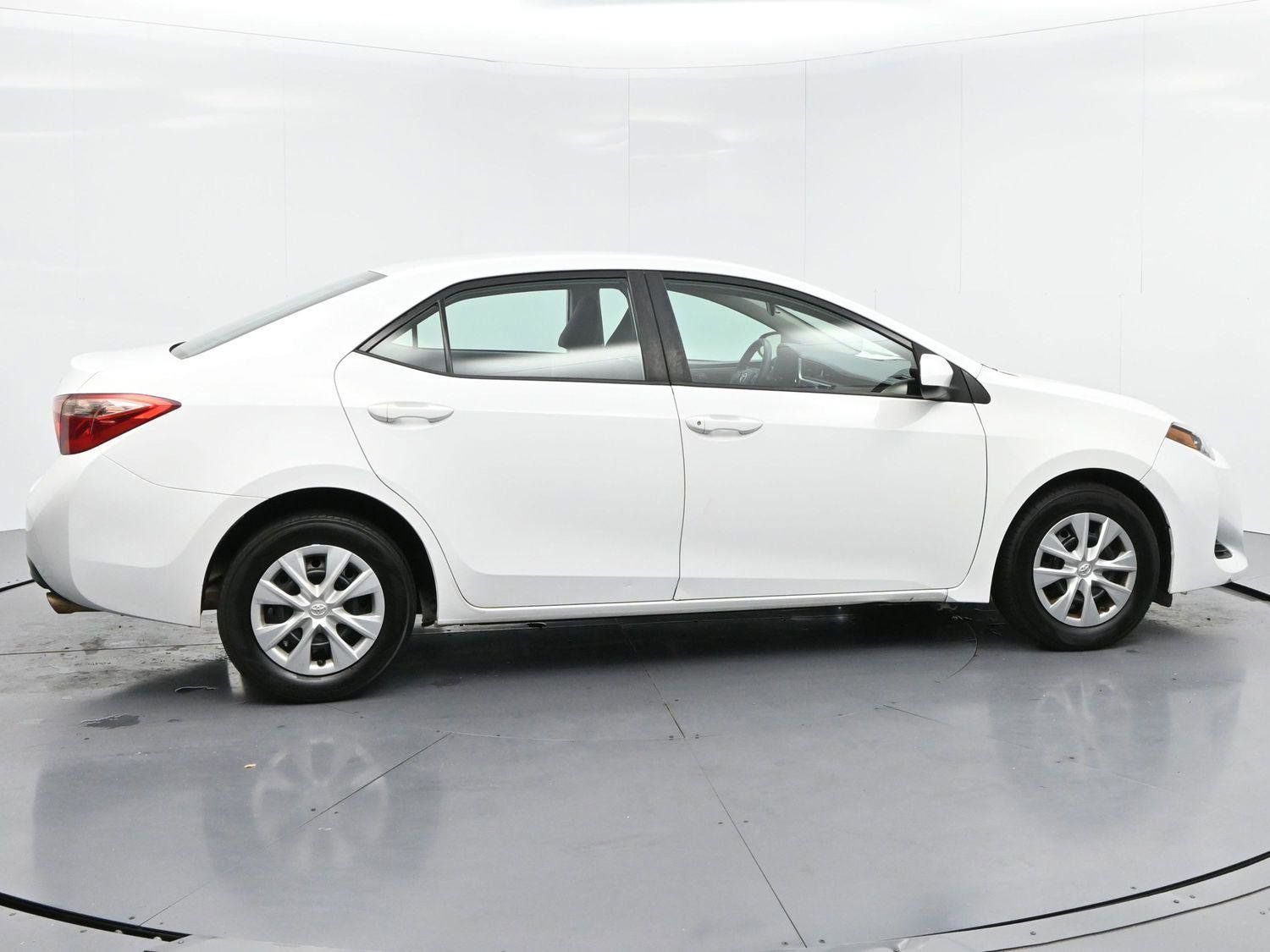 Used 2018 Toyota Corolla L FWD image 8
