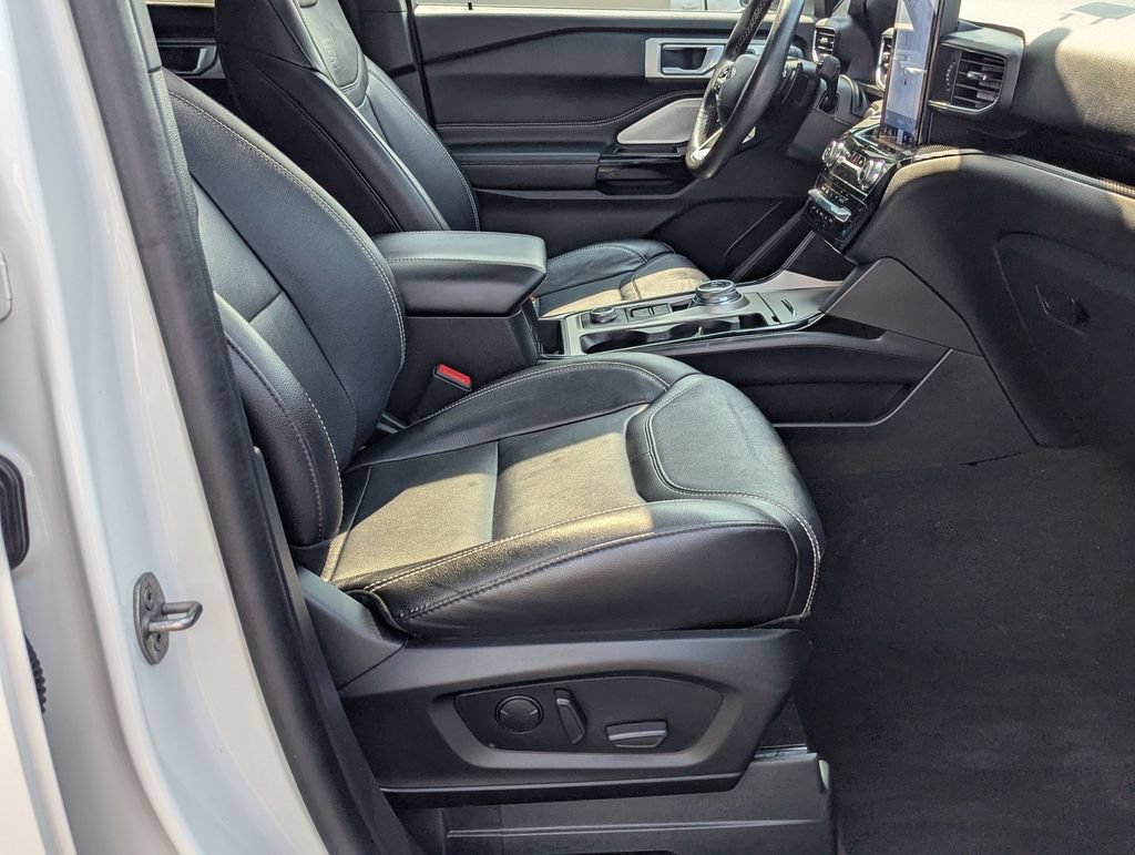 Used 2022 Ford Explorer ST w/ Equipment Group 401A AWD/4WD image 29