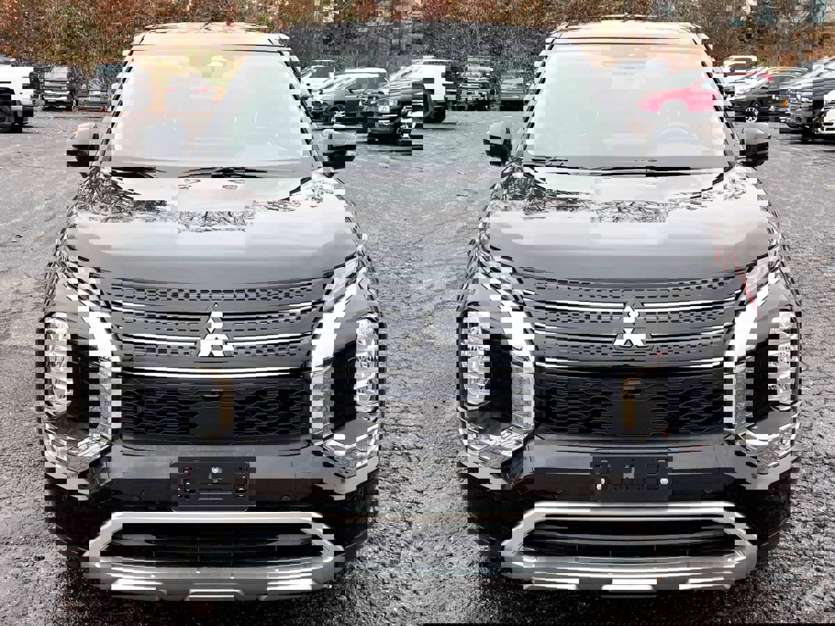 Used 2023 Mitsubishi Outlander SE image 7