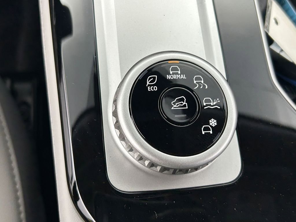 New 2026 Mitsubishi Outlander SEL FWD image 20