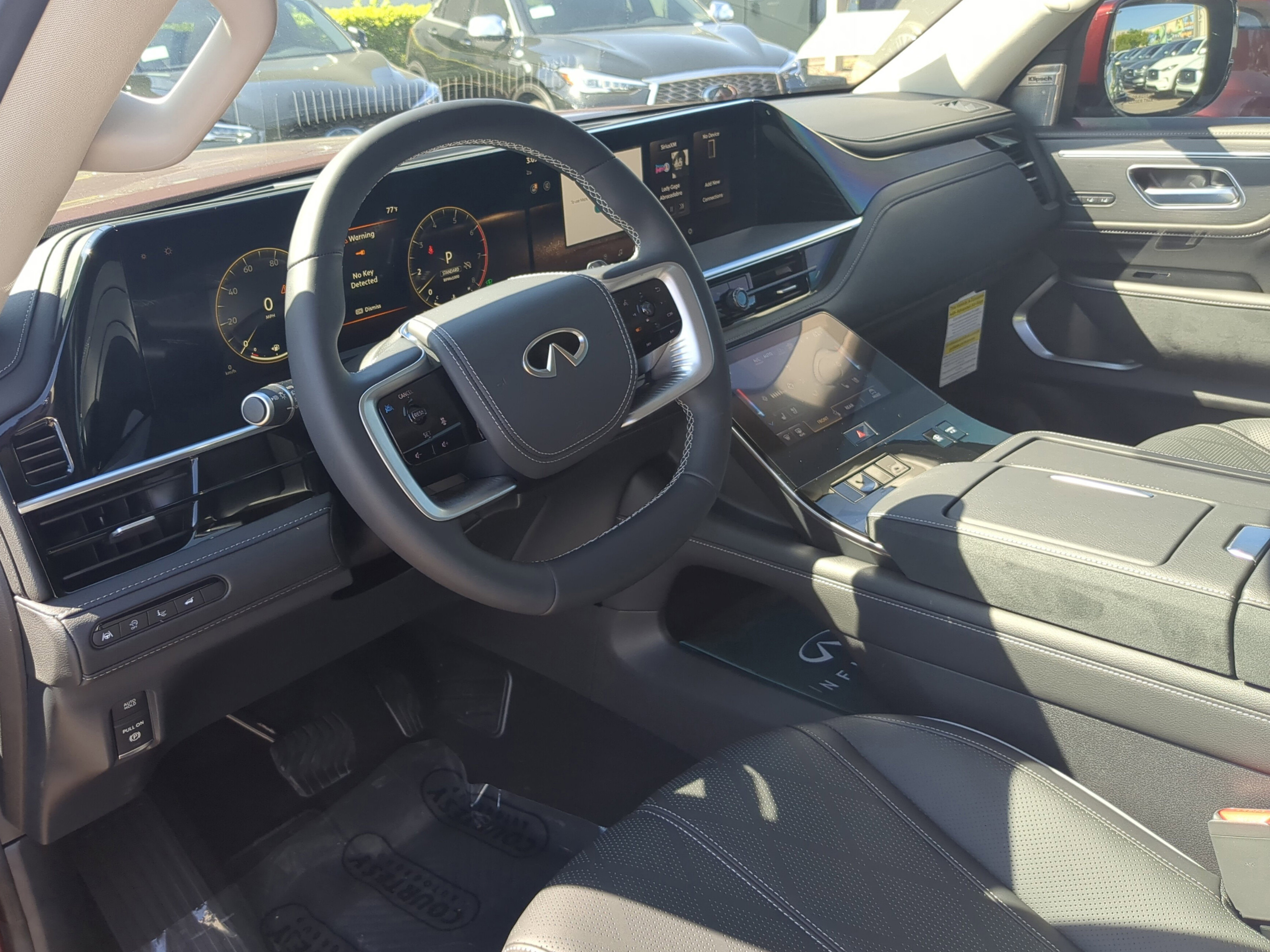 New 2025 INFINITI QX80 Sensory image 30