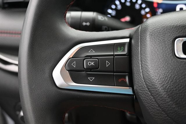 Used 2025 Jeep Compass Trailhawk AWD/4WD image 29
