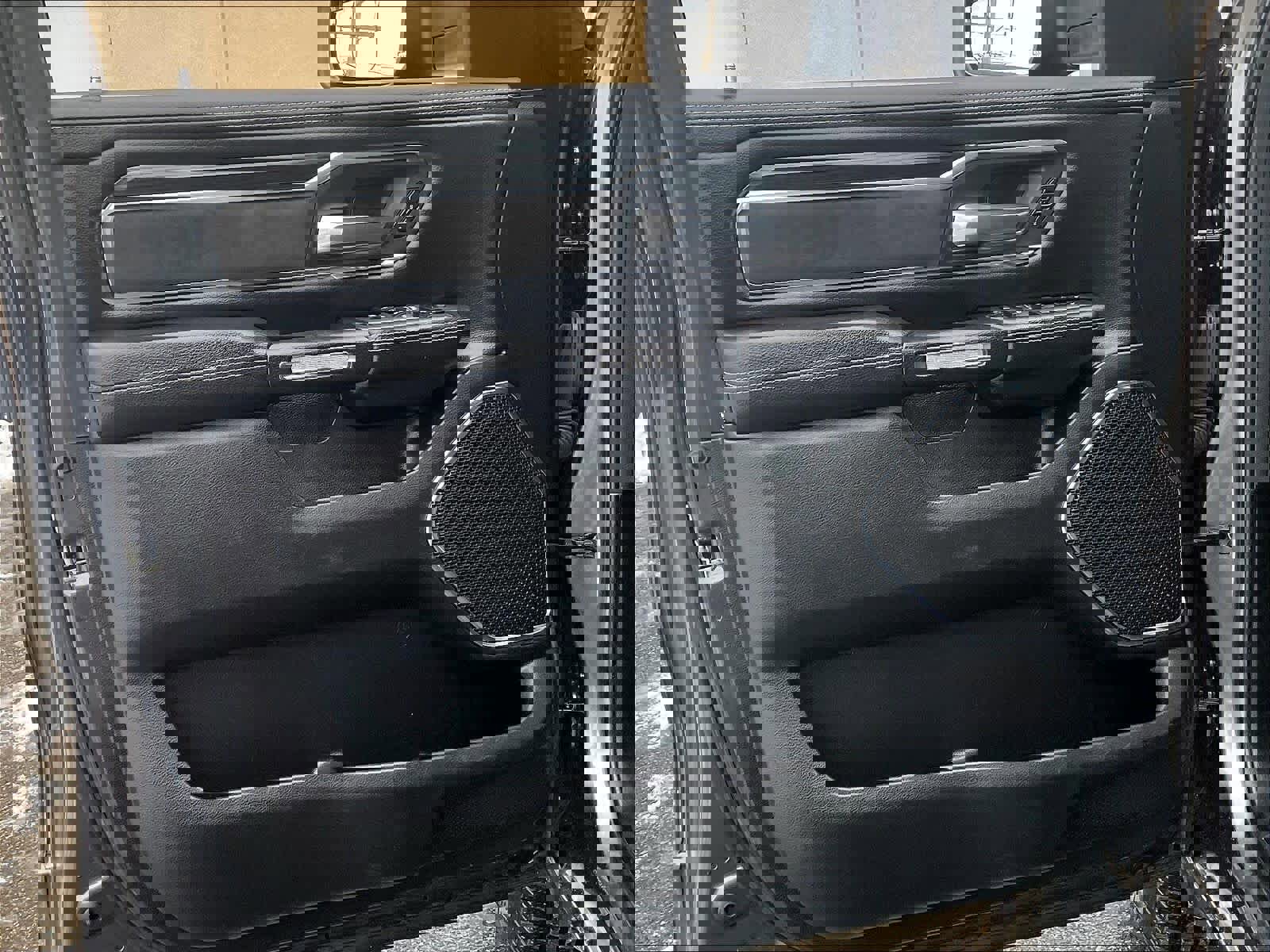 Used 2024 RAM 1500 Laramie image 9