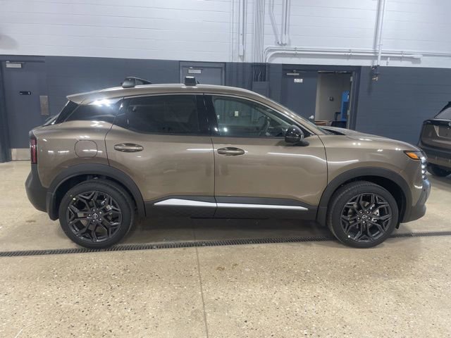 New 2026 Nissan Kicks SR w/ Cold Weather Package image 6