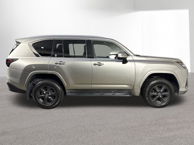 Used 2024 Lexus LX 600 4WD w/ Luxury Package image 40