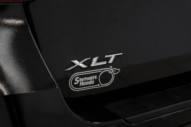 Used 2024 Ford Explorer XLT w/ Equipment Group 202A RWD image 9