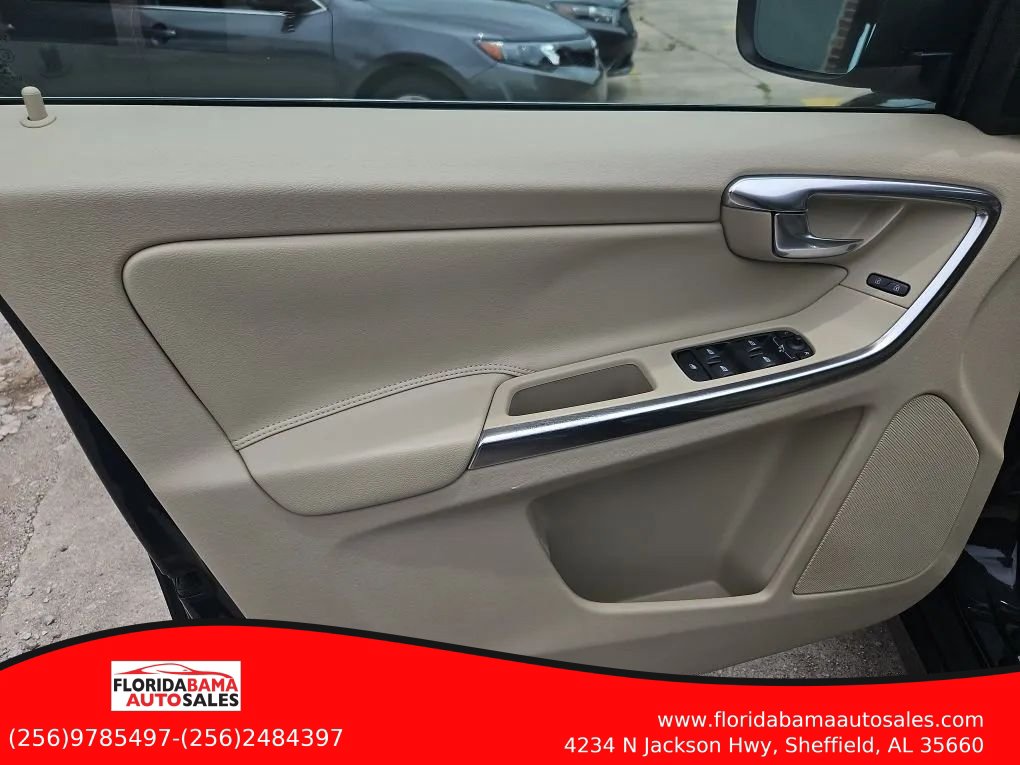 Used 2015 Volvo XC60 T5 Platinum FWD image 11