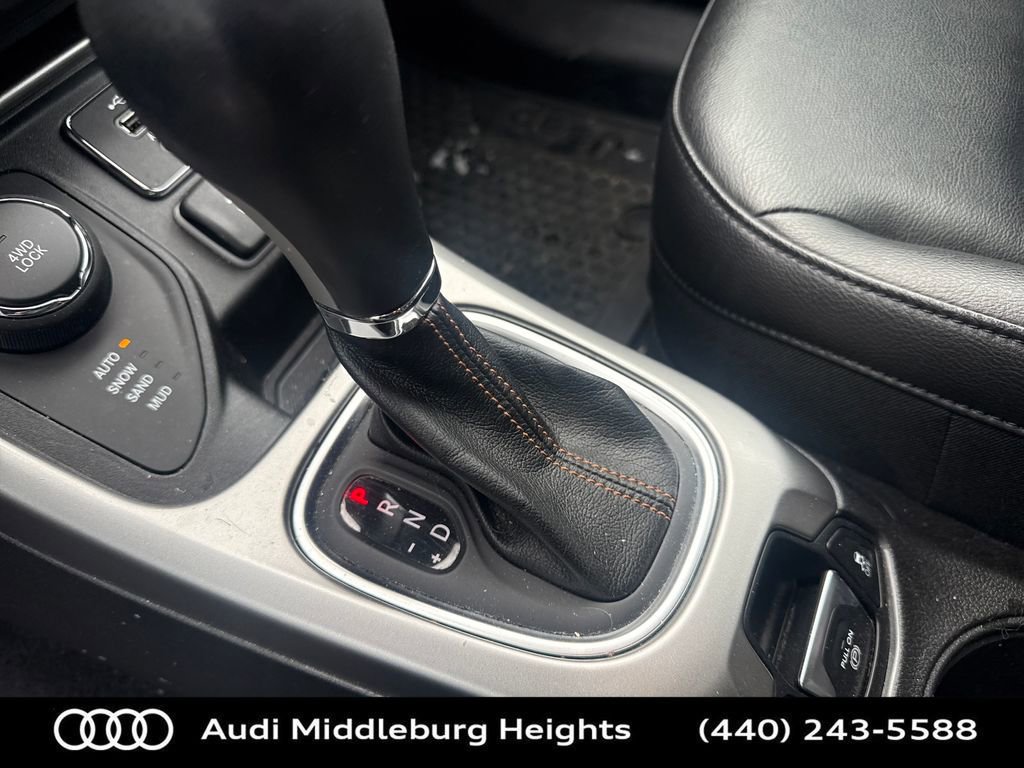 Used 2018 Jeep Compass Latitude w/ Popular Equipment Group image 46