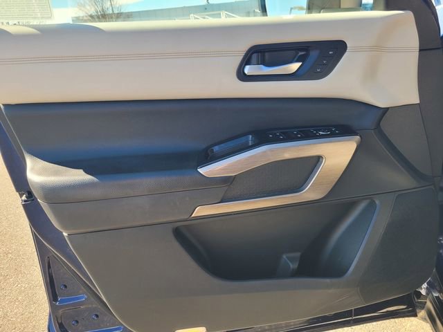 Certified 2022 Nissan Pathfinder Platinum w/ Cargo Package image 18