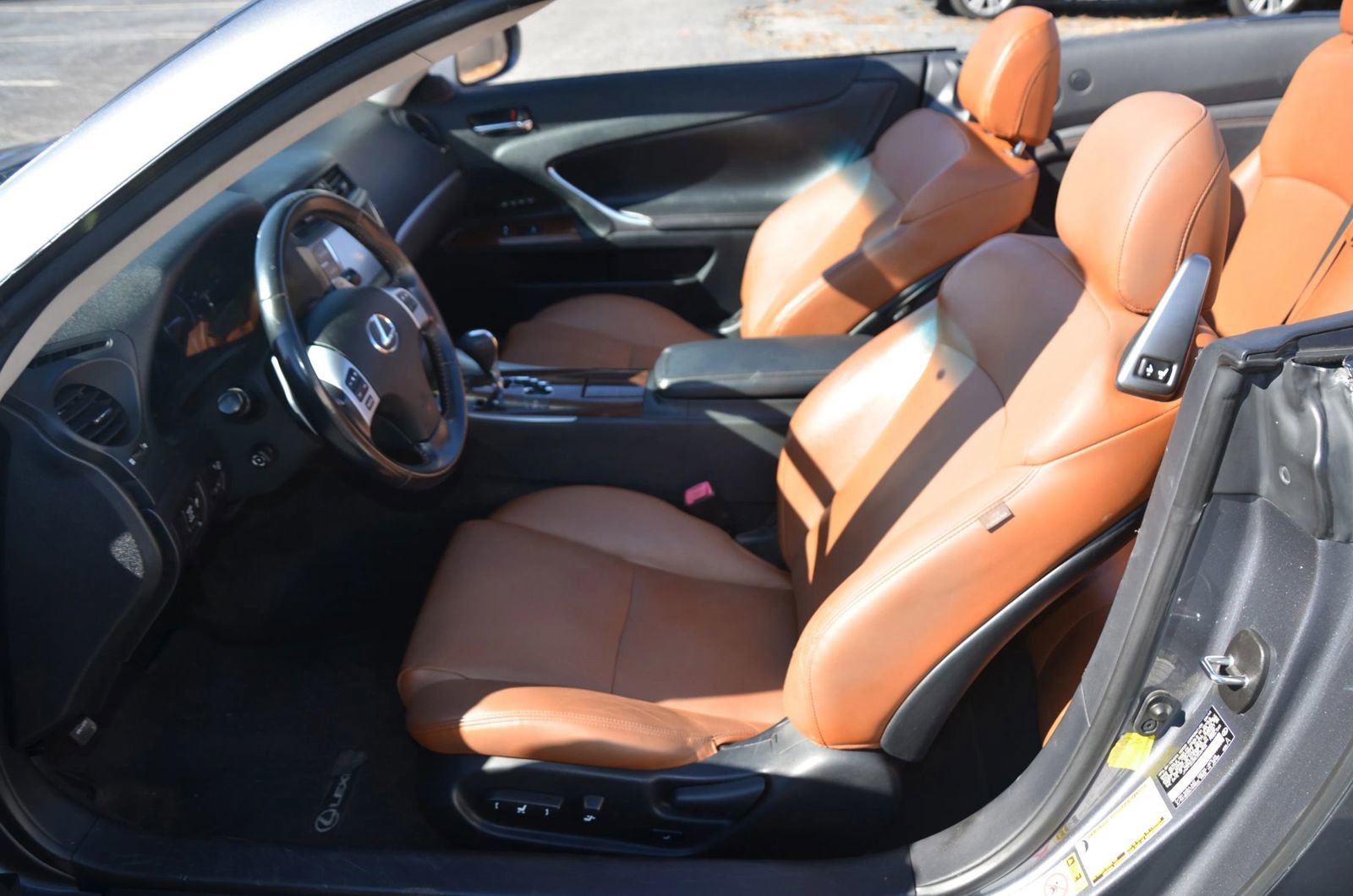 Used 2014 Lexus IS 250C w/ Luxury Package image 9