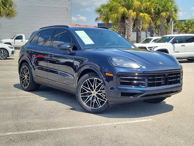 Used 2024 Porsche Cayenne AWD/4WD image 34