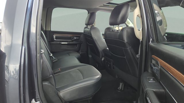 Used 2017 RAM 1500 Laramie AWD/4WD image 17